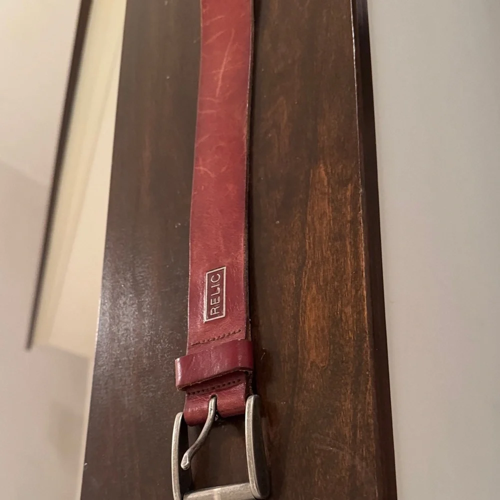 Relic Men's Deep Red Leather Belt